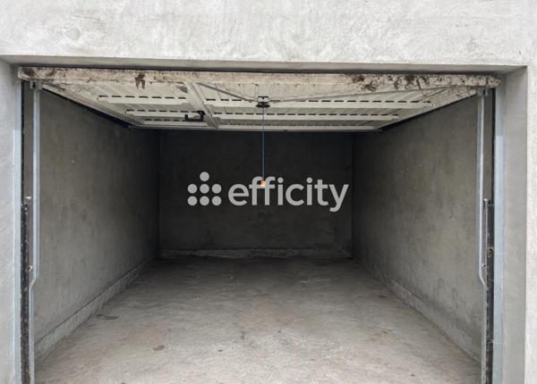 Parking
        
        - 10 m² 41 000 € *