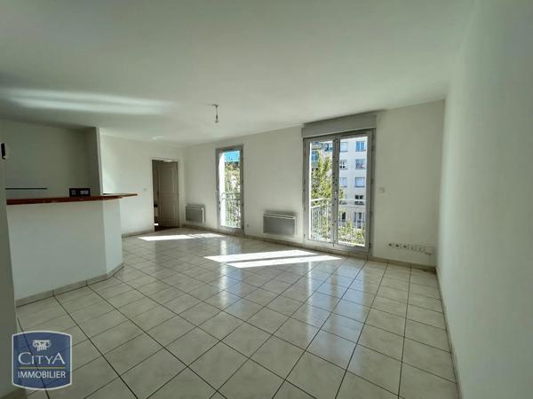 Appartement à louer 2 pièces 48.85m² Saint-Étienne (42000)