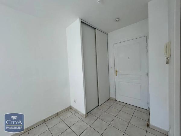 Appartement à louer 2 pièces 48.85m² Saint-Étienne (42000)