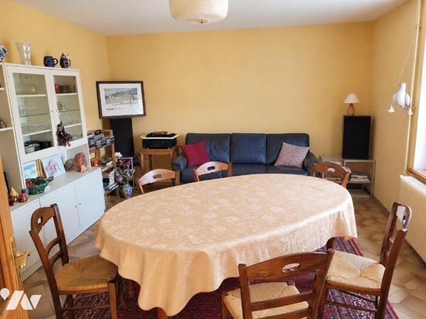 À Valdahon, découvrez cette maison offrant de l'espace pour toute la famille et le plaisir d'un...