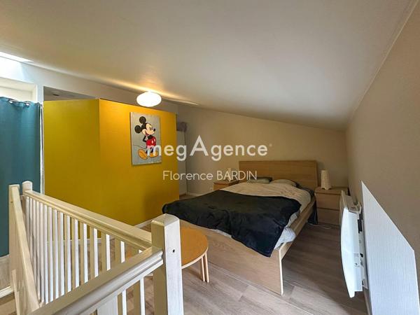 Immeuble à Cholet, 49300 - 101m²