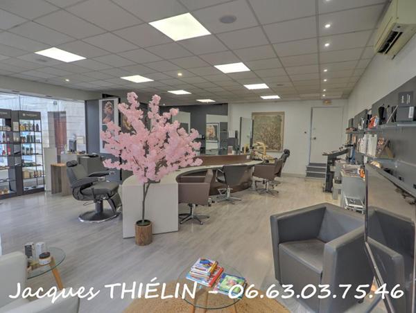 Immeuble de rapport ? Hyper centre de Longué-Jumelles (49160)