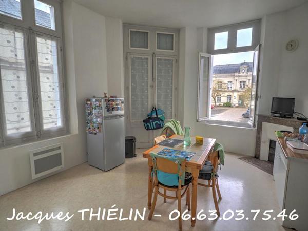 Immeuble de rapport ? Hyper centre de Longué-Jumelles (49160)