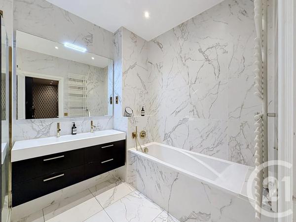 Appartement F3 à vendre  3 pièces - 78,09 m 2   LYON  - 69006