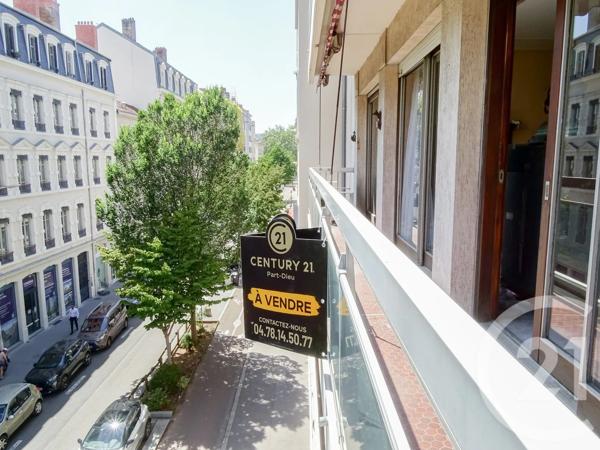 Appartement F3 à vendre  3 pièces - 78,09 m 2   LYON  - 69006