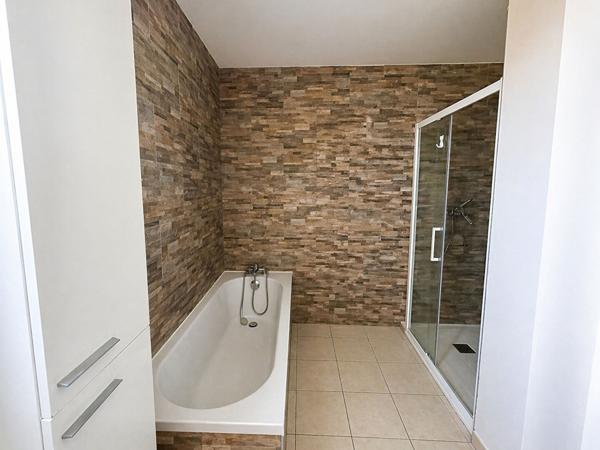 Monnaie - Maison 3 chambres 121 m2 -