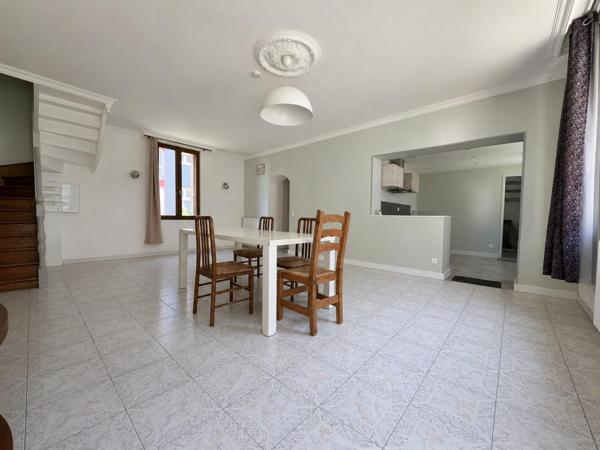 Maison de ville vivable de plain pied, 5 chambres !