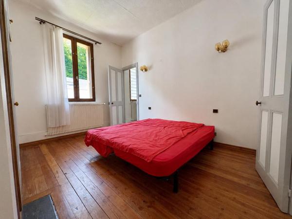 Maison de ville vivable de plain pied, 5 chambres !