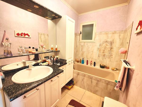 Maison Yebles 5 pièce(s) 152.70 m2