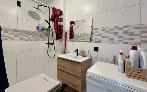 Appartement à vendre    3 pièces • 61 m2 Cluses