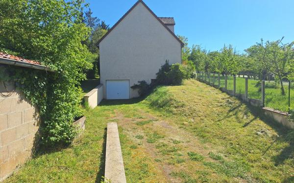 Maison à vendre    5 pièces • 115 m2 Saint-Satur