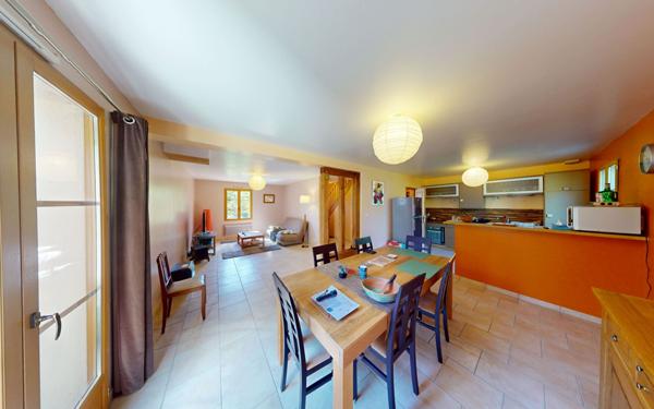 Maison à vendre    5 pièces • 115 m2 Saint-Satur