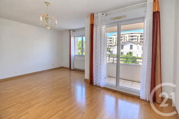 Appartement à vendre  2 pièces - 40,77 m 2   TALENCE  - 33