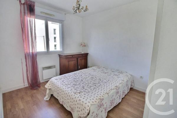 Appartement à vendre  2 pièces - 40,77 m 2   TALENCE  - 33
