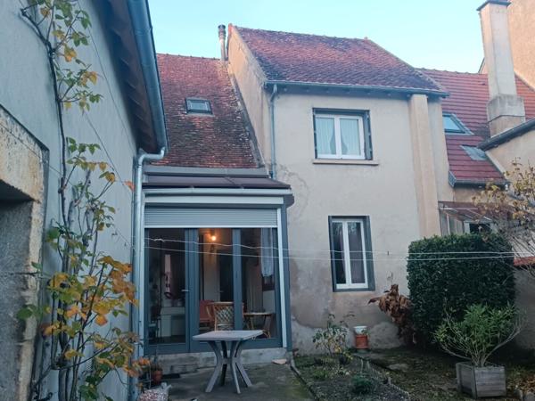 Maison proche centre ville 95m² 3 chambres jardin dépendance