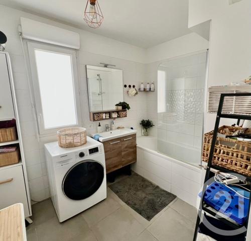 Appartement F3 à vendre  3 pièces - 60 m2 VITROLLES - 13