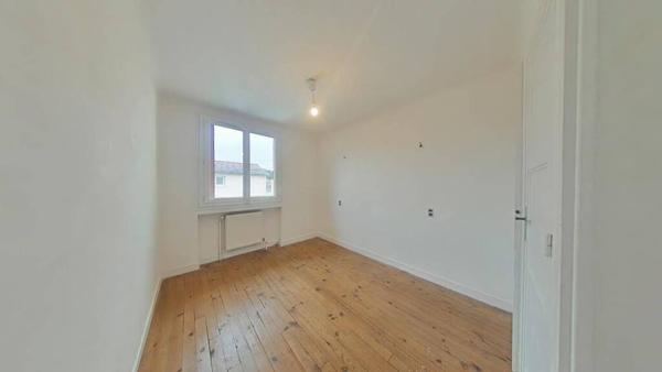 MAISON AVEC GRAND JARDIN