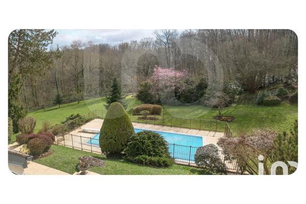 Demeure 9 pièces de 260 m² à Orgeval (78630)