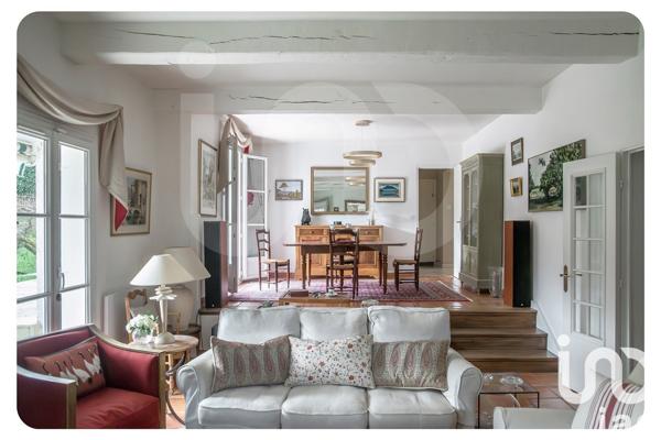 Demeure 9 pièces de 260 m² à Orgeval (78630)