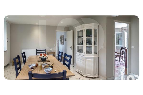 Demeure 9 pièces de 260 m² à Orgeval (78630)