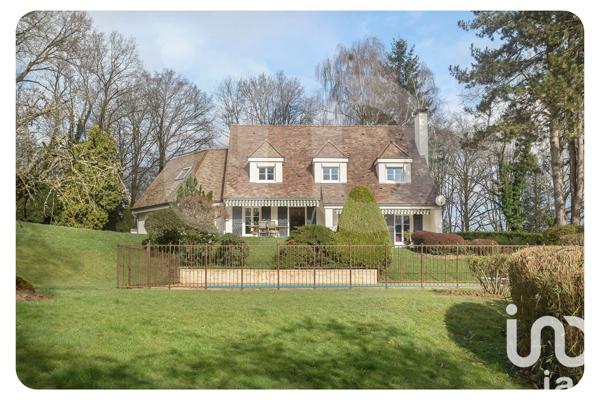 Demeure 9 pièces de 260 m² à Orgeval (78630)