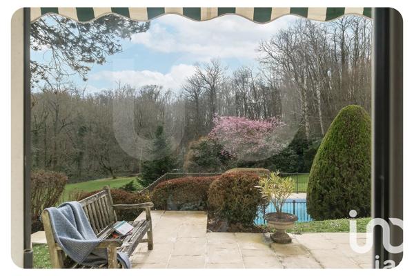 Demeure 9 pièces de 260 m² à Orgeval (78630)