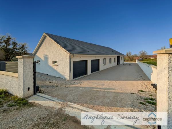 Maison à vendre 7 pièces proche LONS LE SAUNIER (39)