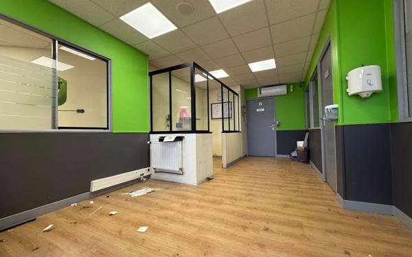 Maison à vendre    1 pièce • 120 m2 Saint-Quentin