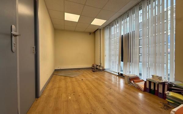 Maison à vendre    1 pièce • 120 m2 Saint-Quentin