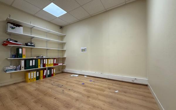 Maison à vendre    1 pièce • 120 m2 Saint-Quentin