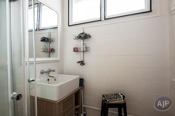 Appartement à vendre Paris 16eme - 1 pièces, 26m² avec 1 chambre(s) à 262 000€ - AJP Immobilière Passy Paris 16
