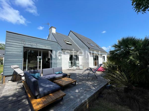 MEUCON Maison familiale de 151 m², 4 chambres 7 pièces, jardin arboré de 1057 m², terrasse et double garage