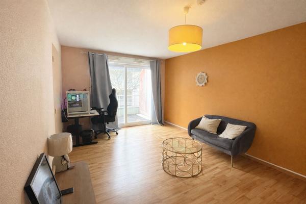 Appartement  T2 de 43 m² avec balcon, cave et parking à Auray
