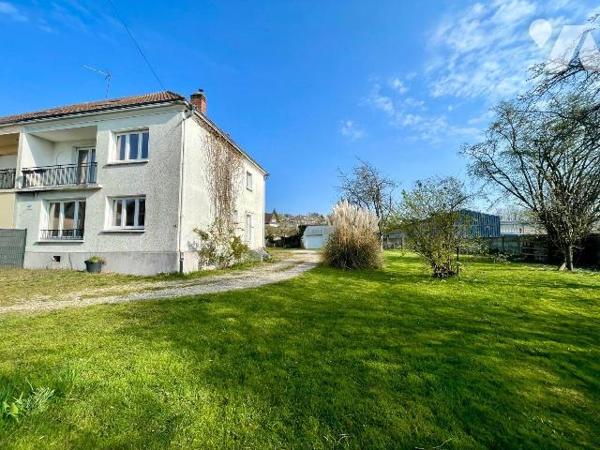 MAISON RENOVEE AVEC JARDIN.
A VENDRE A RETHEL, proche gare (à 1h15 de Paris gare de l'Est et 3...