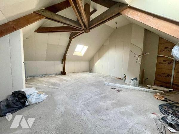 MAISON RENOVEE AVEC JARDIN.
A VENDRE A RETHEL, proche gare (à 1h15 de Paris gare de l'Est et 3...