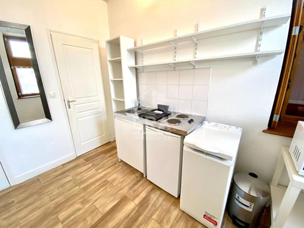 STUDIO MEUBLE A LOUER - BLOIS - REFAIT A NEUF RÉCEMMENT, MOBILIER & EQUIPEMENT COMPLET