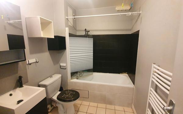 Appartement à vendre    1 pièce • 30 m2 Brie-Comte-Robert