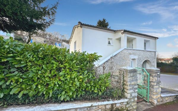 Maison à vendre    5 pièces • 130 m2 Notre-Dame-de-Sanilhac