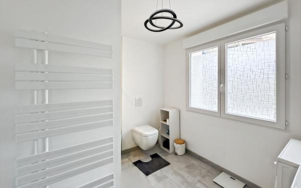 Maison à vendre    5 pièces • 130 m2 Notre-Dame-de-Sanilhac