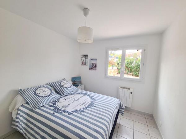 VILLA SANARY- PROCHE COMMERCES A PIED