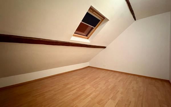 Immeuble à vendre    4 pièces •  Valenciennes