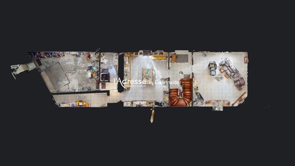 Charmante maison avec cour, garage et plusieurs pièces à vivre dans un village proche de Carcassonne.