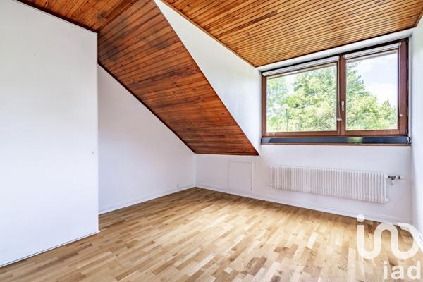 Maison d’architecte 5 pièces de 150 m² à Marnes-la-Coquette (92430)