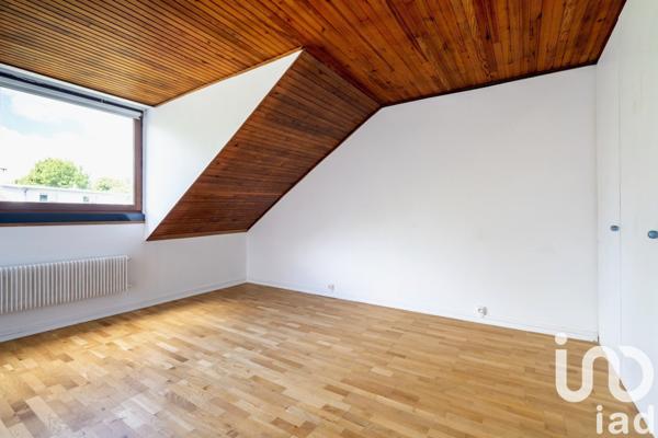 Maison d’architecte 5 pièces de 150 m² à Marnes-la-Coquette (92430)