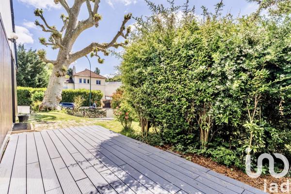 Maison d’architecte 5 pièces de 150 m² à Marnes-la-Coquette (92430)