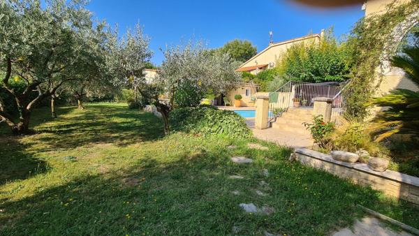 Maison à VILLENEUVE, 04180 - 6 pièces 150m²