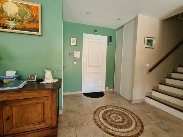 Maison à VILLENEUVE, 04180 - 6 pièces 150m²