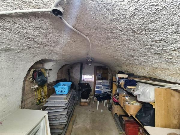 Ventron (88310) Ventron, Vosges. Grande maison mitoyenne de 4 chambres, 3 SDB, terrasse en pilotis avec vue sur rivière et mon