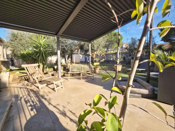 Beaucaire (30300) Maison 3 chambres, jardin, grand garage, excellent état