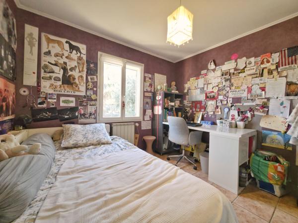 Beaucaire (30300) Maison 3 chambres, jardin, grand garage, excellent état